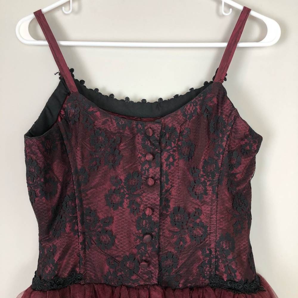 Dress w/ Corseted Top&Layered Bottom - Picture 4 of 6